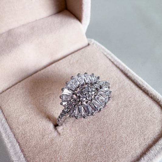 Preloved zilveren ring met zirkonia bloemetje – maat 17,25 | 54