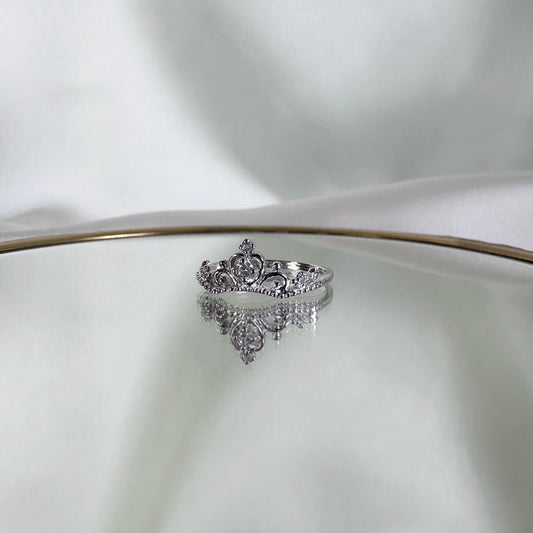 Pre-loved 925 silver ring crown with zirconia – size 16.9 | 53